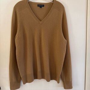 BROOKS BROTHERS M's 3-ply  Cashmere V-neck sweater L Tan, gentle worn